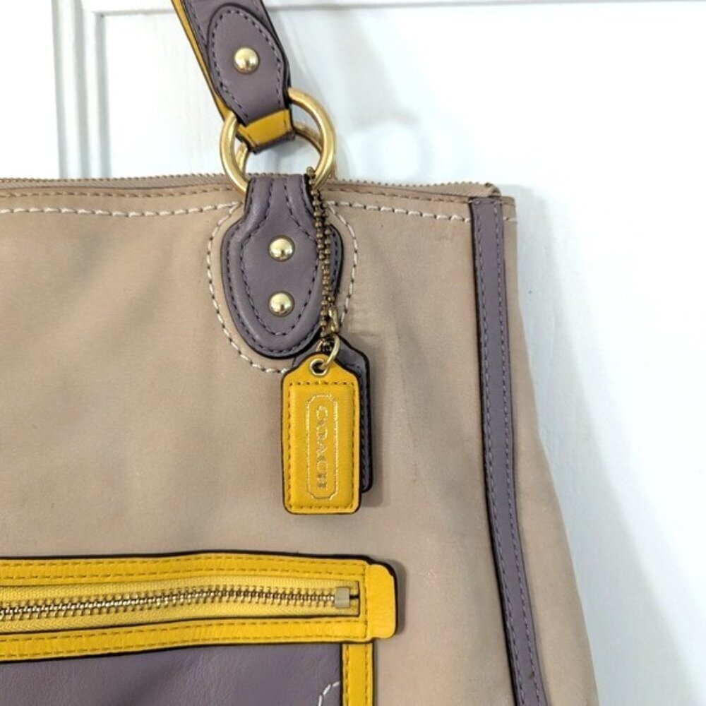 Coach Poppy Halie Cappuccino/Oyster Glam Shoulder Tote Bag - Picture 2 of 16